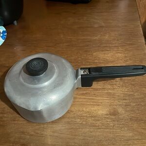 VTG Magnalite Wagner Ware Sidney O 4681 1/2 , with lid 1.5 qt